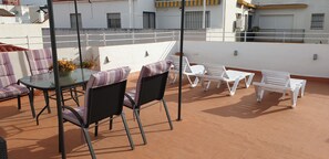 Porch - Pensión Catedral (Seville)