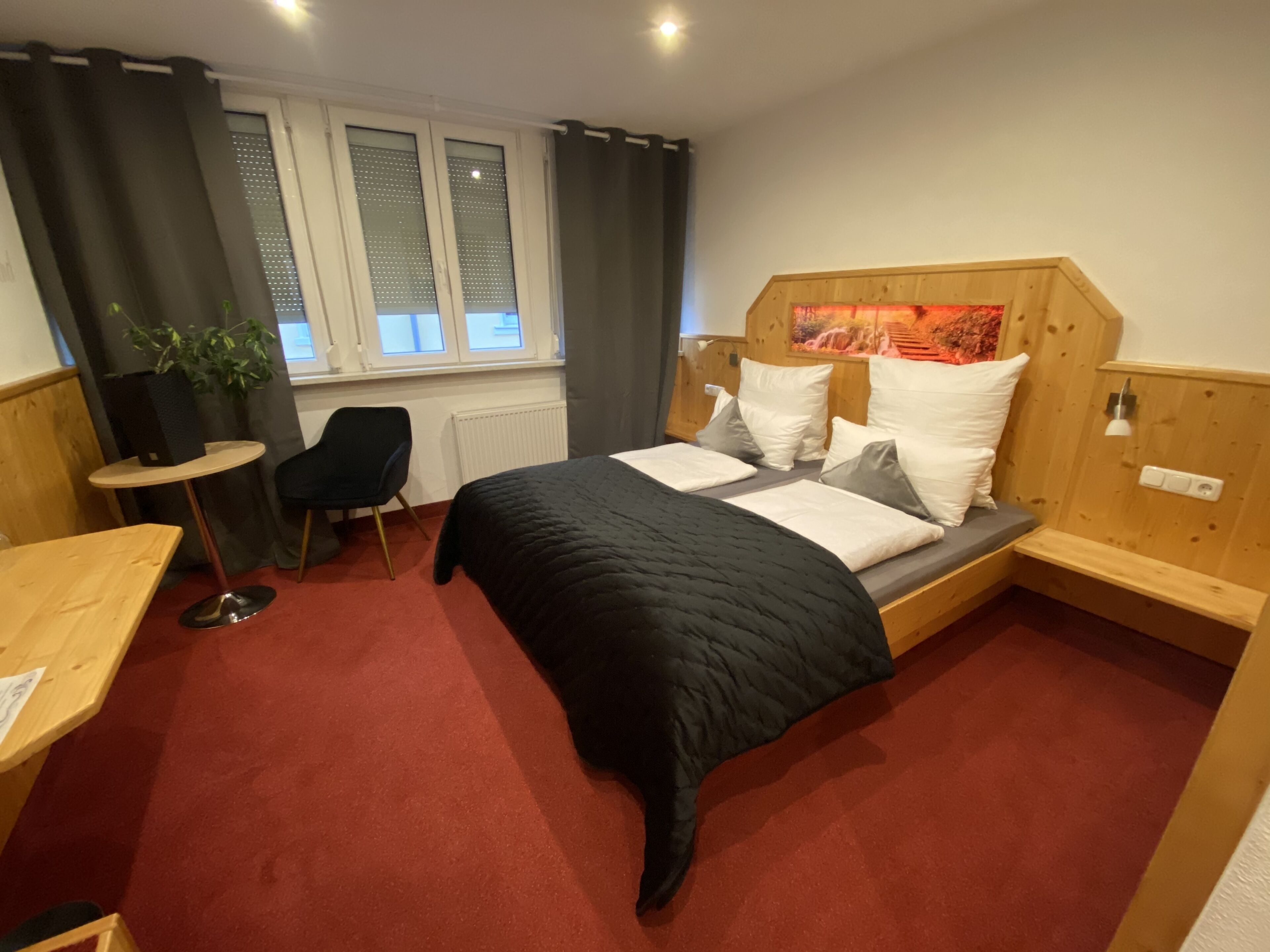 double room | hypo-allergenic bedding, blackout curtains, free cots/infant beds