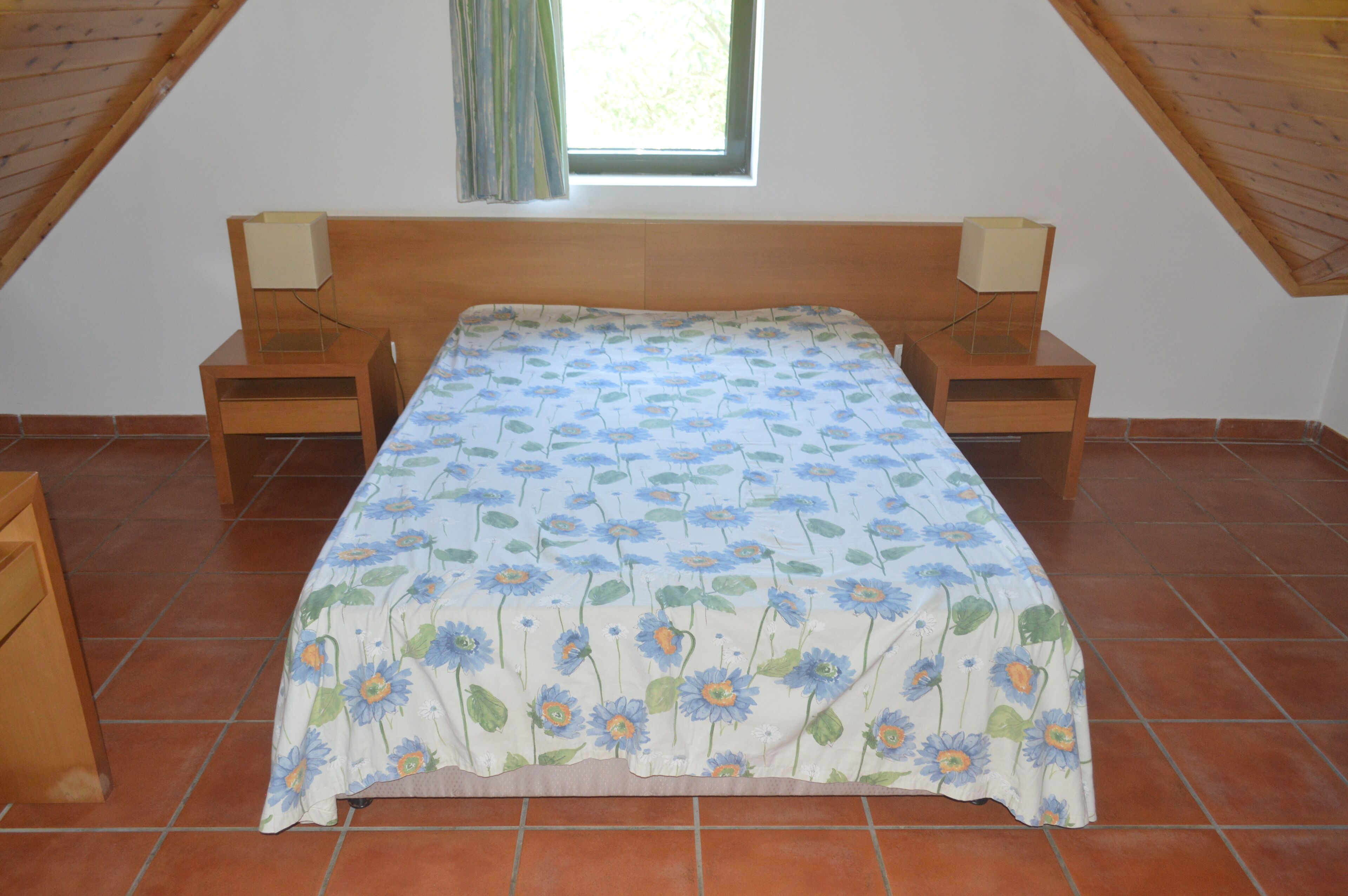 villa, bathtub | in-room safe, desk, blackout curtains, iron/ironing board