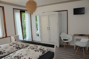 Habitación doble, Terraza | Área de sala de estar