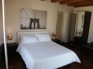 In-room safe, iron/ironing board, free cots/infant beds, free WiFi - B&B La Via della Giudecca (Syracuse)
