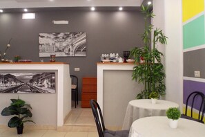 Reception - Hotel Midtown (Milan)