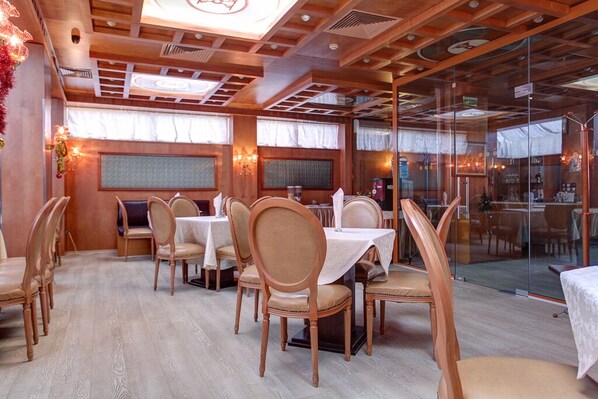 Desayuno buffet incluido todos los días 