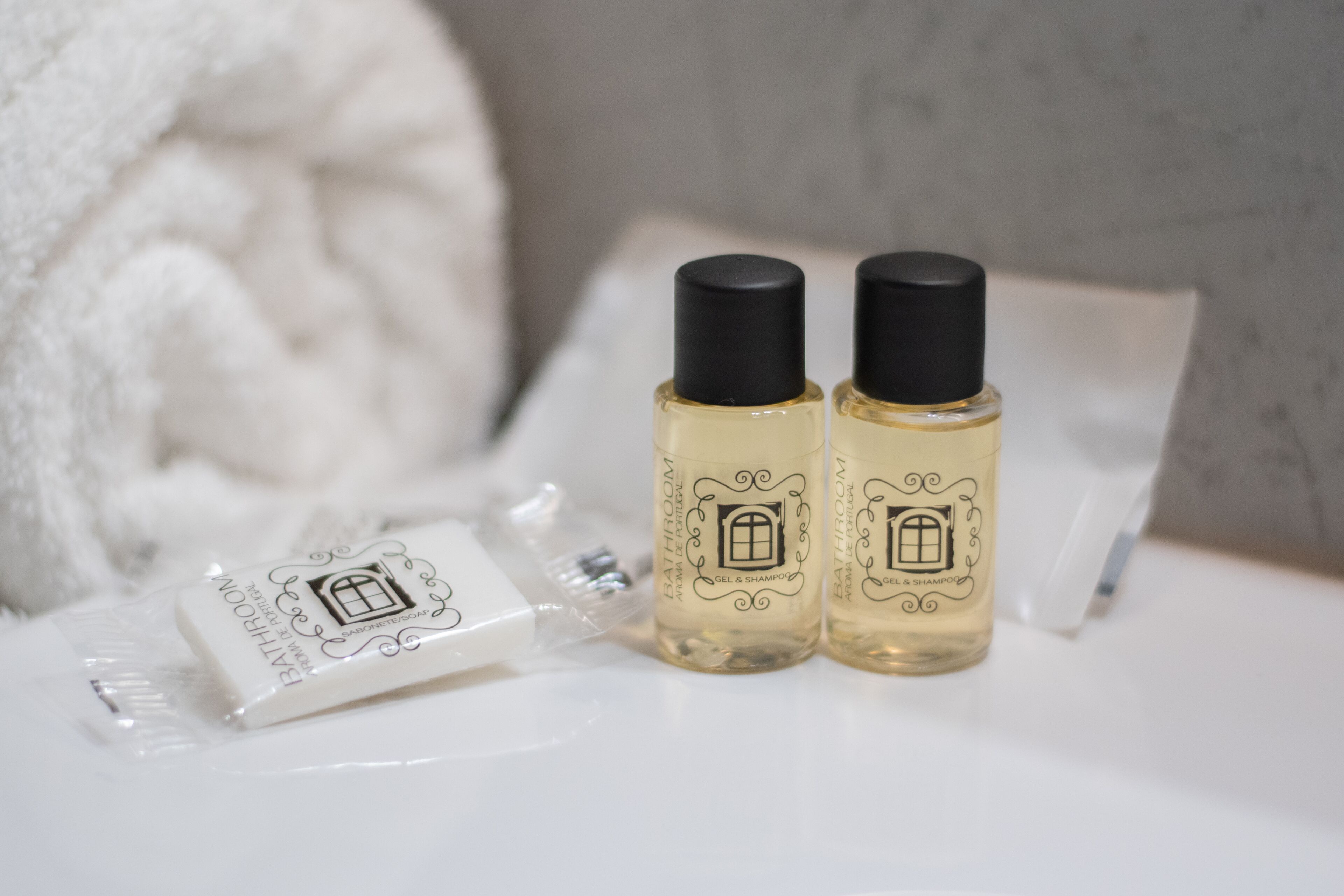 single room | room amenity