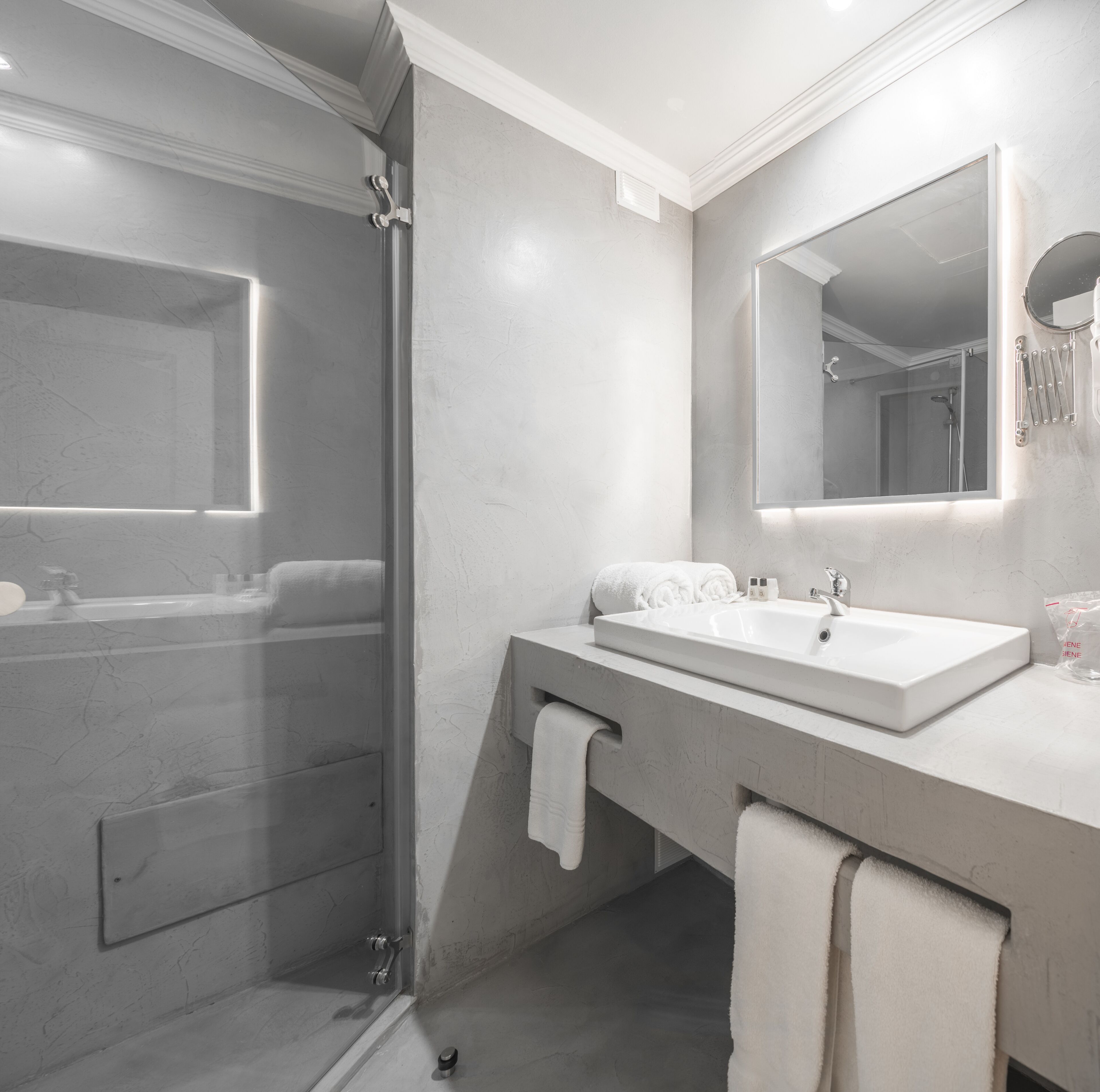 single room | bathroom | hair dryer, towels