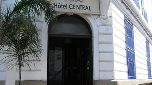 Property entrance - Hotel Central (Casablanca)