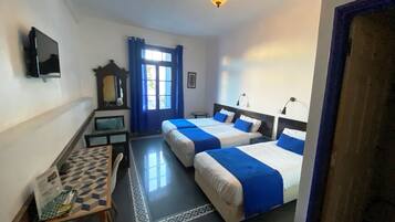 Triple Room, 1 Bedroom | In-room safe, free WiFi