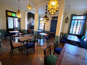Kontinental frokost hver dag (mot et tillegg)