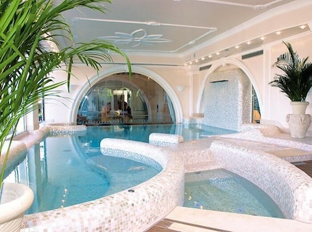 Piscina al coperto. Hotel Gambrinus & Strand