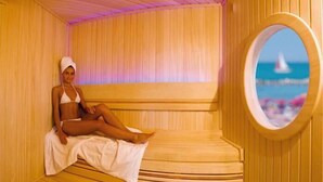 ساونا، حوض استحمام ساخن، حمام تركي، علاجات للجسم