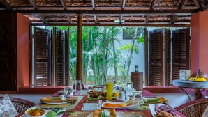 Ảnh chưa phân loại, 4 trong số 138 ảnh, nút