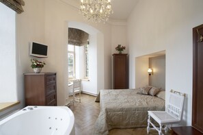 Habitació doble superior | Planxa i posts de planxar, wifi gratuïta i roba de llit 