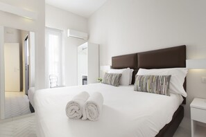 Frette Italian sheets, down duvets, in-room safe, soundproofing - New Domus Sorrento (Sorrento)