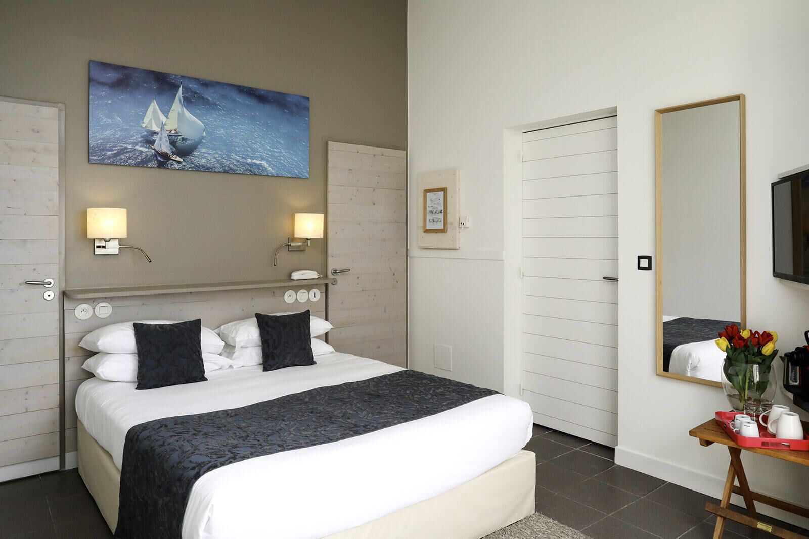 Minibar, in-room safe, desk, soundproofing