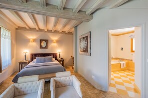 Premium bedding, minibar, in-room safe, individually decorated - Moulin de Vigonac (Brantôme en Périgord)