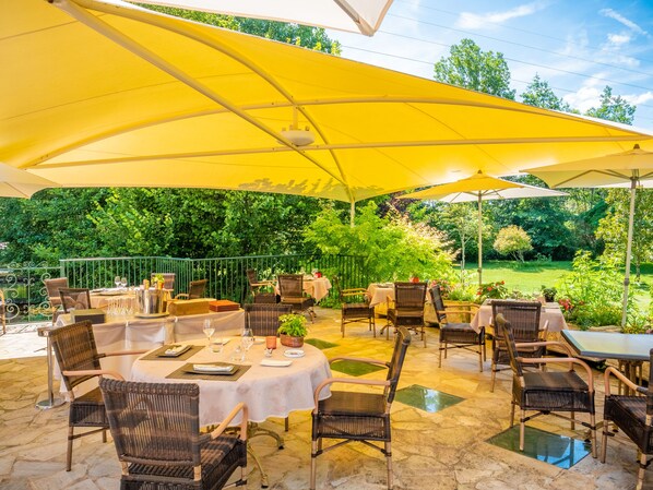 Breakfast, dinner served; French cuisine, garden views