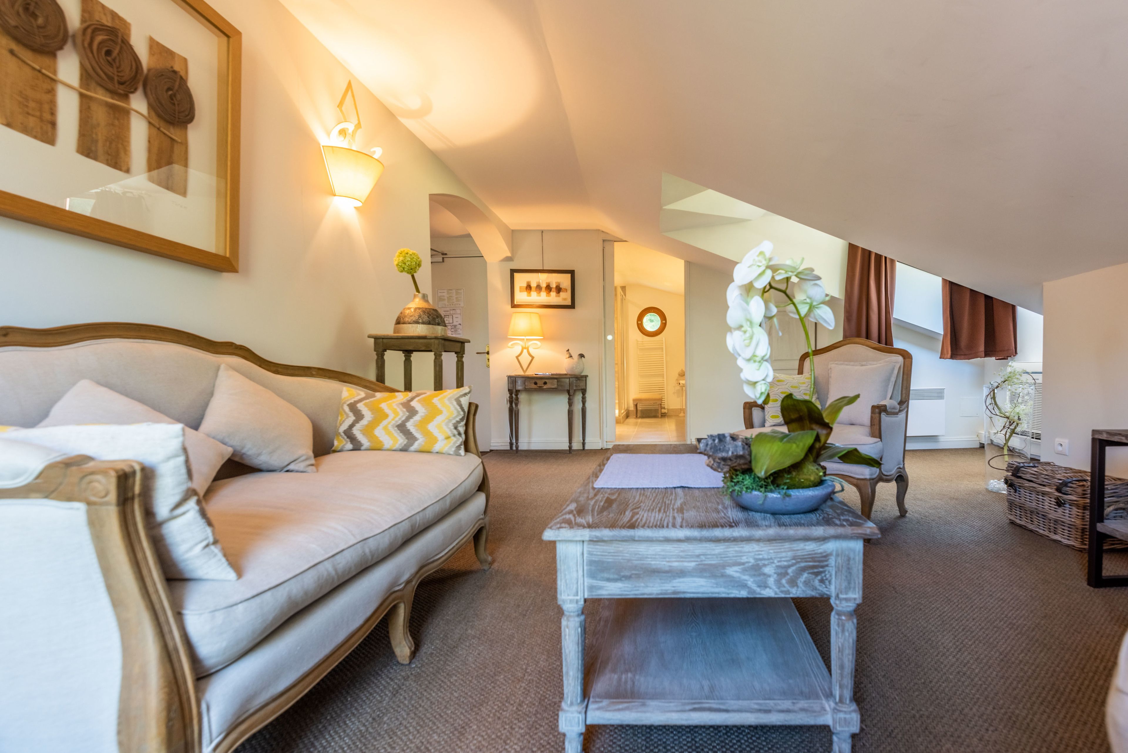 luxury loft | living room | flat-screen tv