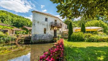 Quang cảnh nhìn từ nơi lưu trú