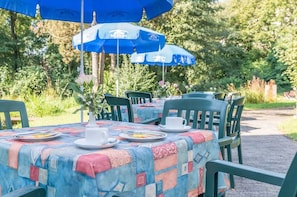 Breakfast, dinner served; German cuisine, garden views