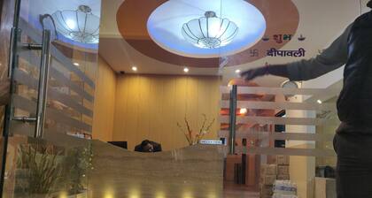 Hotel Apra International