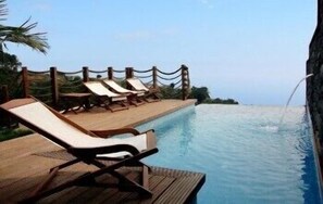 Pool - Colina da Fajã (Calheta)