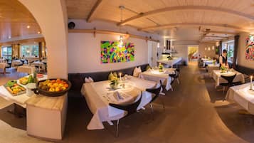 Breakfast and dinner served, vegetarian cuisine