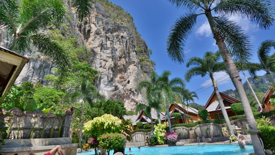 Diamond Cave Resort