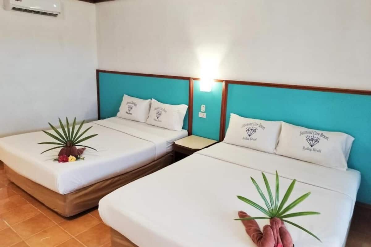 Bungalow 4 Person | Free WiFi, bed sheets