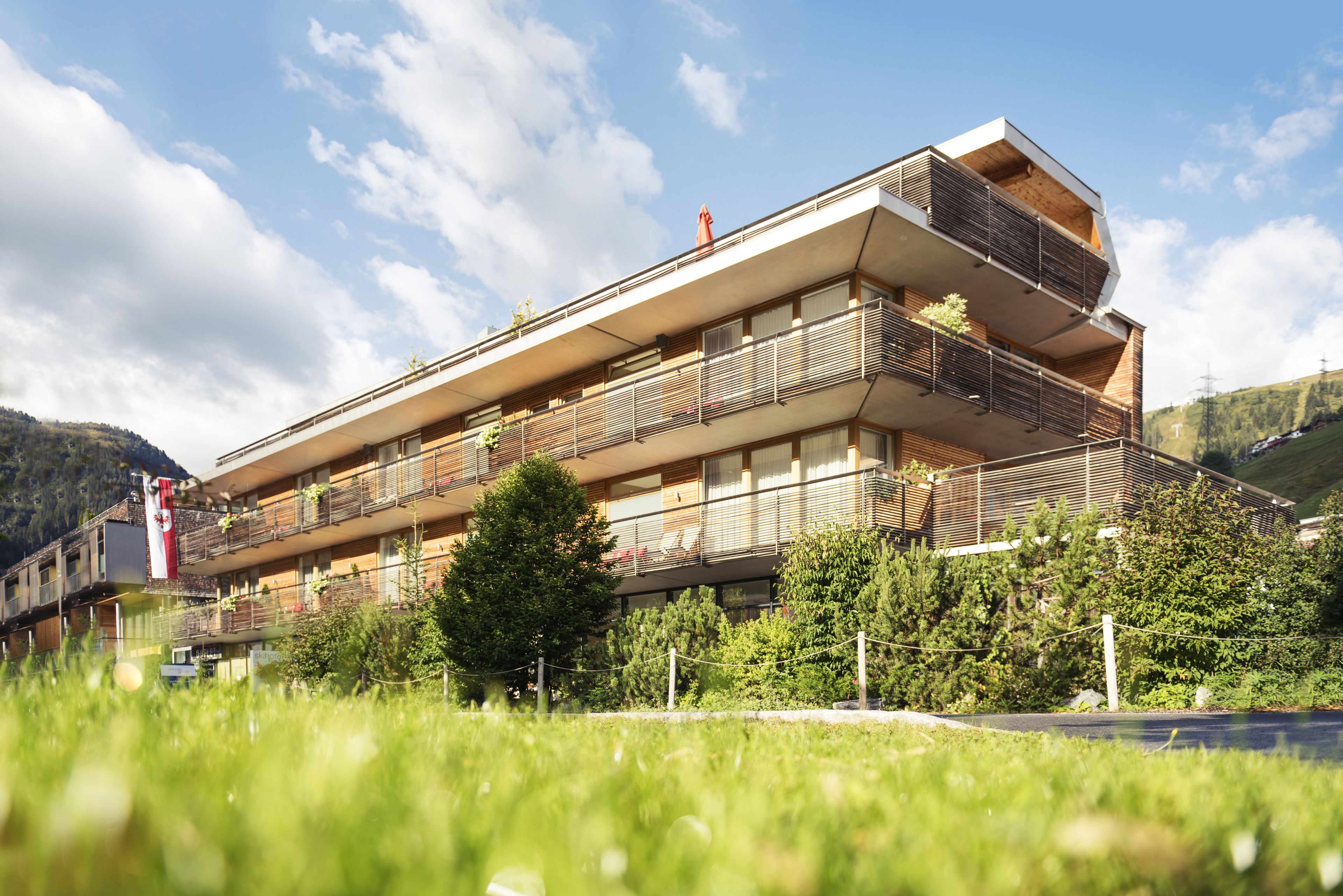 Mặt tiền nơi lưu trú