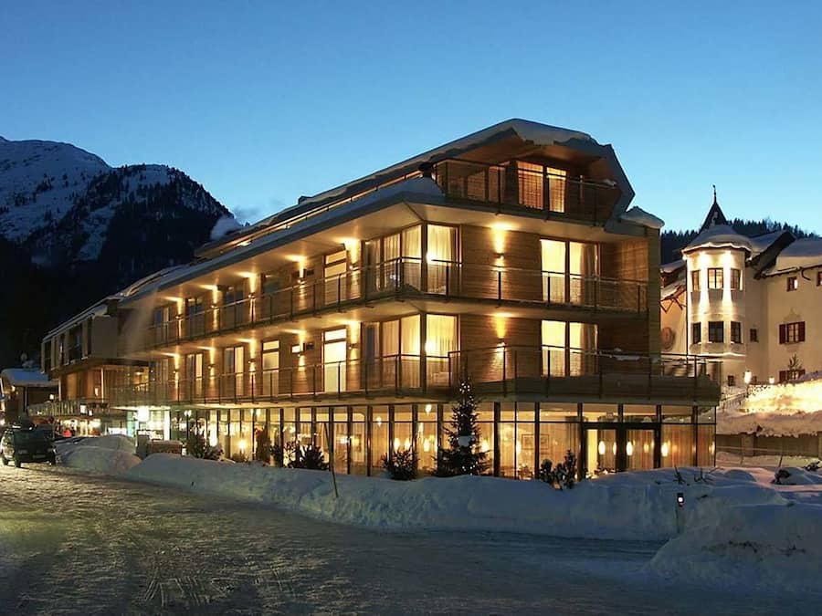 Fachada del alojamiento - Noche