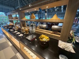 Almoço e jantar