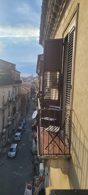 Exterior - XX Miglia (Catania)