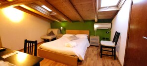 Economy Double or Twin Room | In-room safe, desk, laptop workspace, iron/ironing board - XX Miglia (Catania)