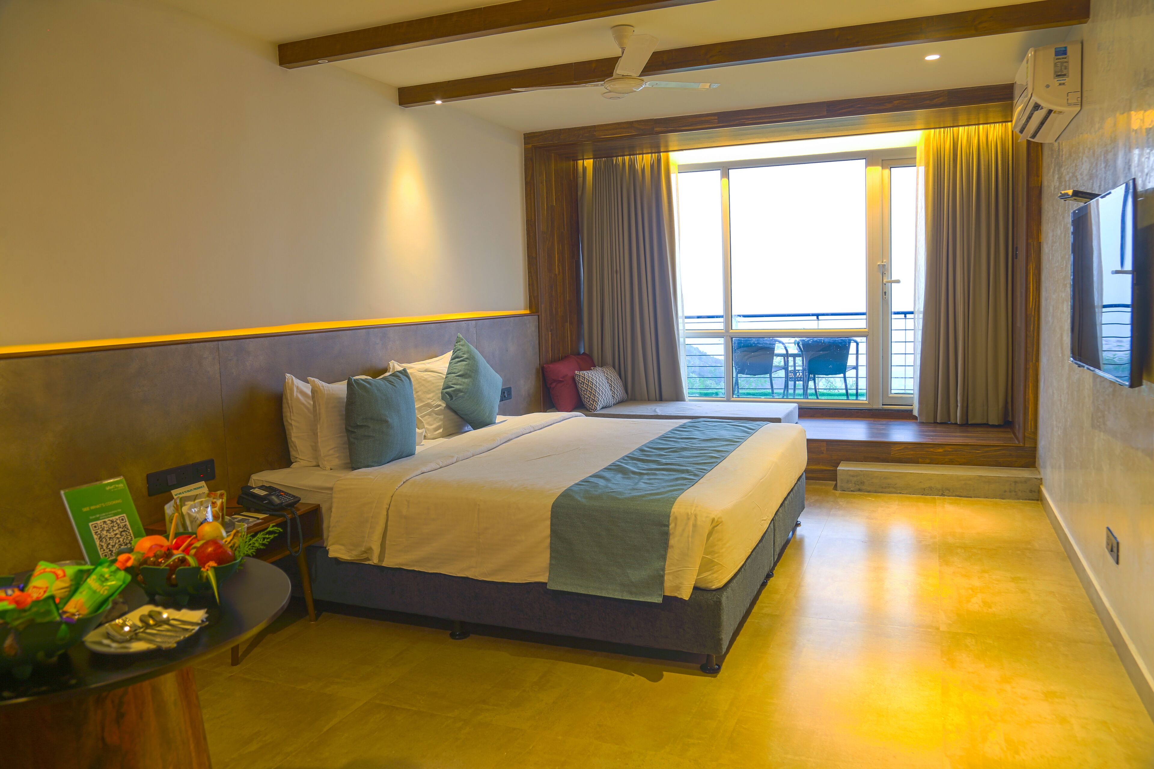 panorama view | egyptian cotton sheets, premium bedding, minibar, in-room safe