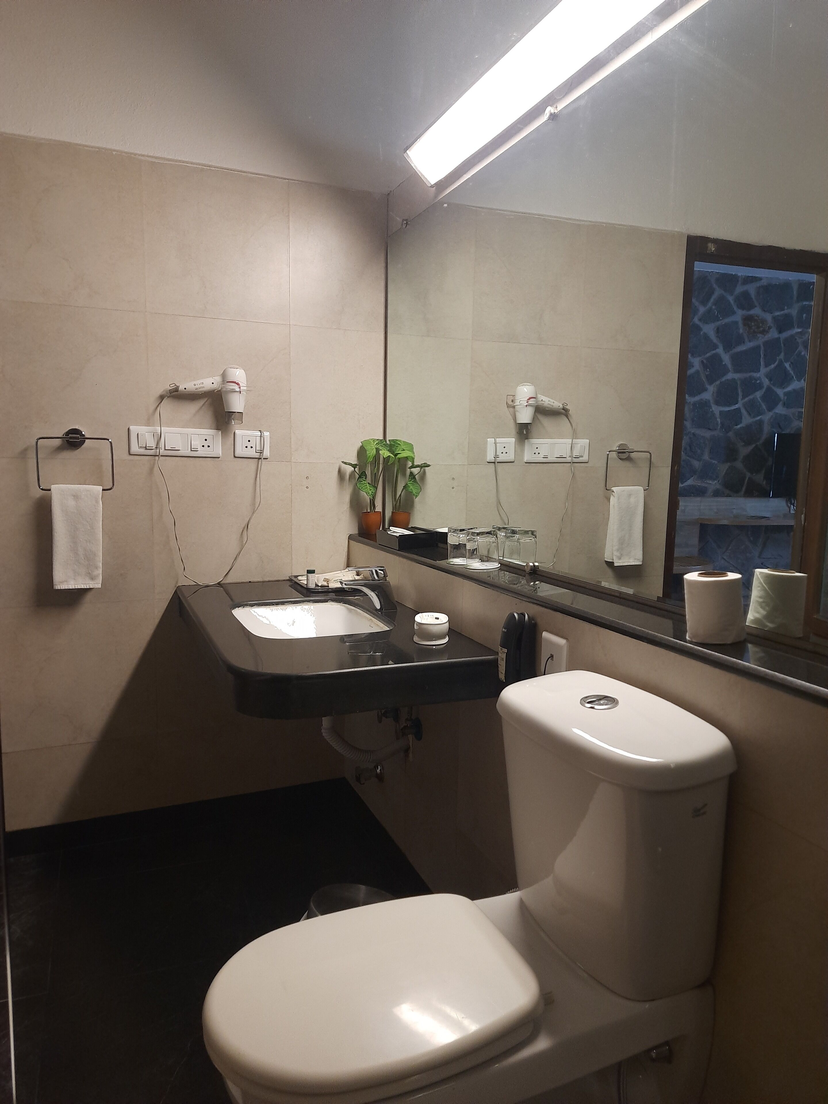 family room (trails view) | bathroom | hydromassage showerhead, free toiletries, hair dryer, bathrobes