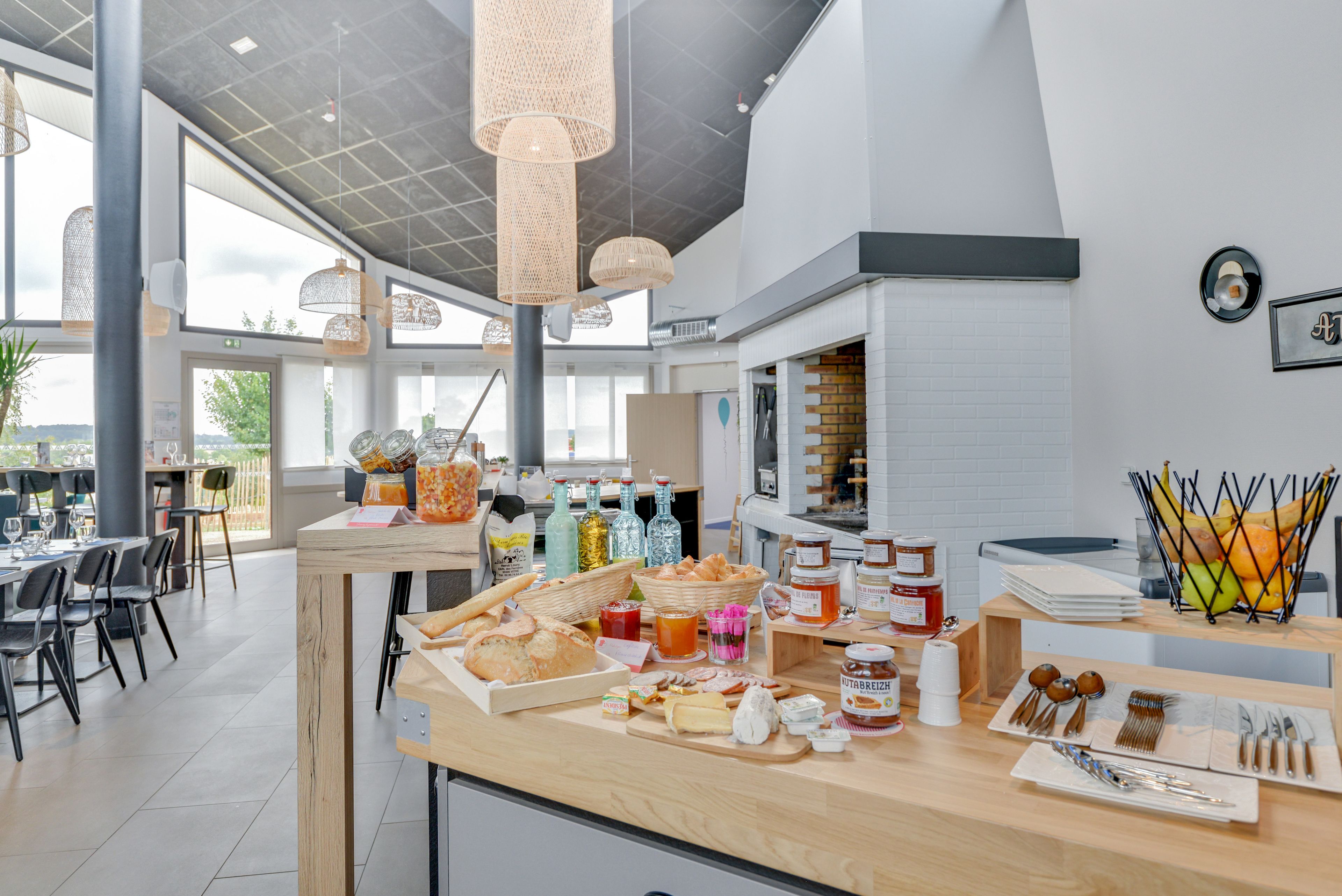 daily buffet breakfast (eur 11 per person)