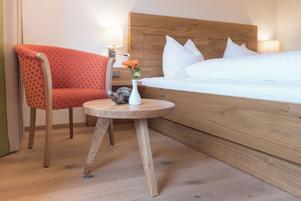 Double Room, Balcony, Annex Building | In-room safe, desk, laptop workspace, WiFi (free)