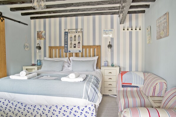 Standard Double Room, Ensuite, Garden View (Ground Floor)