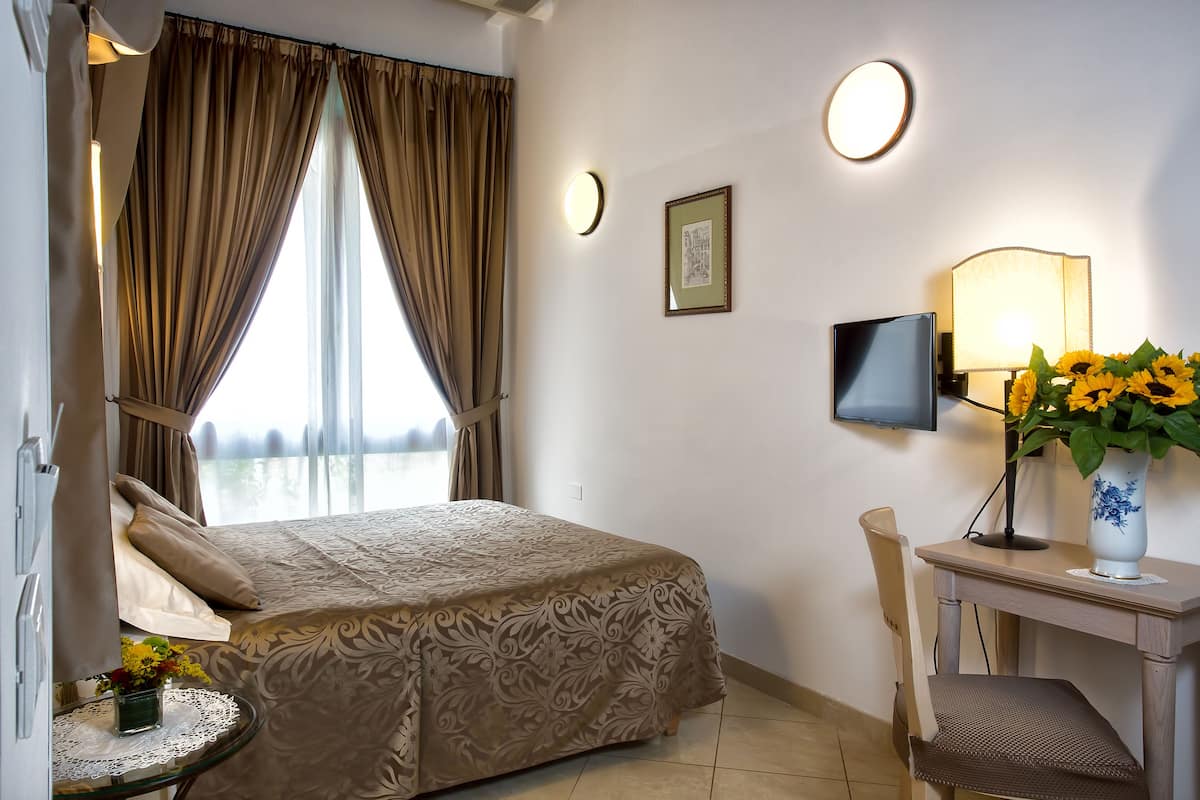 Superior Double Room, Canal View