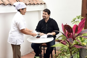 Coffee service - Casa San Martin (Lima)