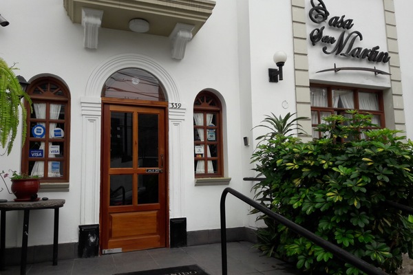 Fachada de la propiedad