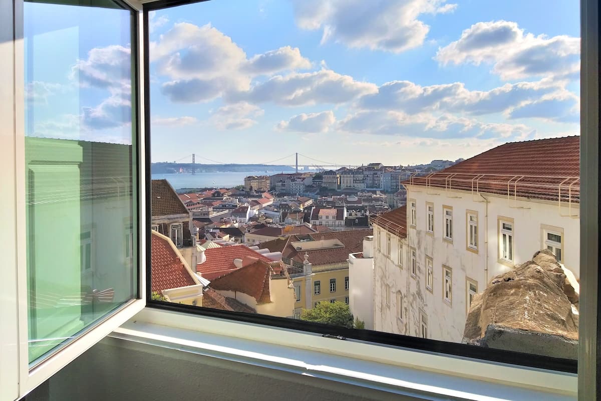 Junior Suite | 1 bedroom, minibar, in-room safe, individually decorated