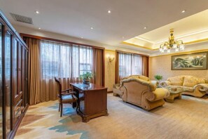 Iron/ironing board - zhangjiajie Lantian Hotel (Zhangjiajie)