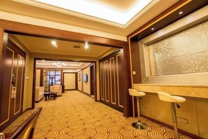 Iron/ironing board - zhangjiajie Lantian Hotel (Zhangjiajie)