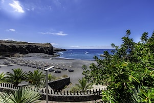 Black sand