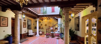 LUX San Miguel