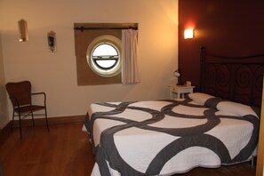 Double Room | Desk, laptop workspace, soundproofing, iron/ironing board - Hotel Palacio Atxega (Usurbil)