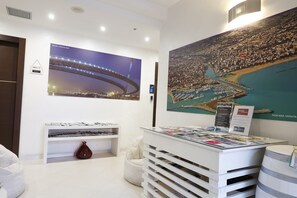 Comfort Room | Living area | 32-inch LED TV with satellite channels, TV - B&B Bella Pescara (Pescara)