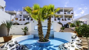 Exterior detail - Apartamentos Albatros (Adeje)