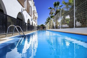 Outdoor pool, pool loungers